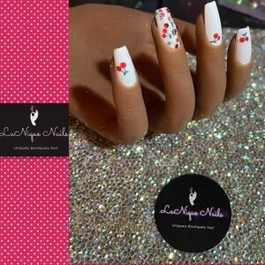 Cherry Press On Nail Art, Summer Nails, Long Red Nails, Glue On Nails, Fruit